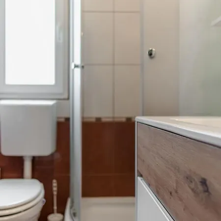 Olea Apartment *