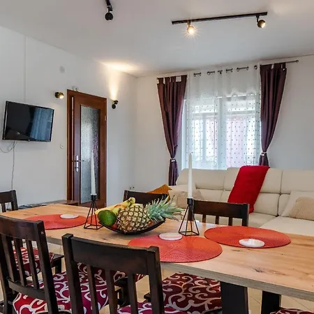 Olea Apartment